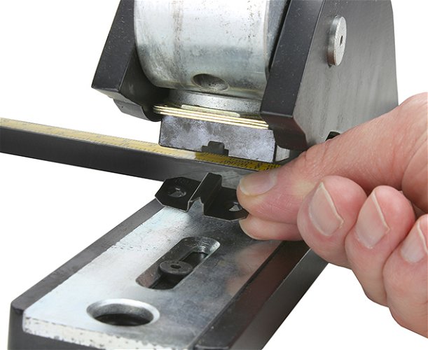 Mighty Mouce Manual Fixing Press for Press Fix Sockets